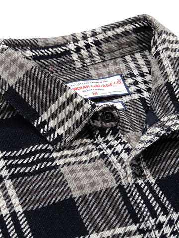 Men's Black Regular Fit Printed Casual Shirt