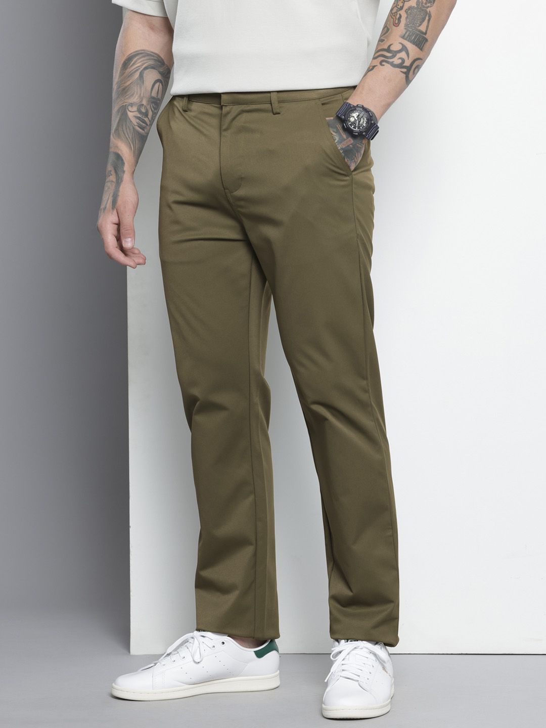 Men's Olive Regular Fit Solid Casual Trouser