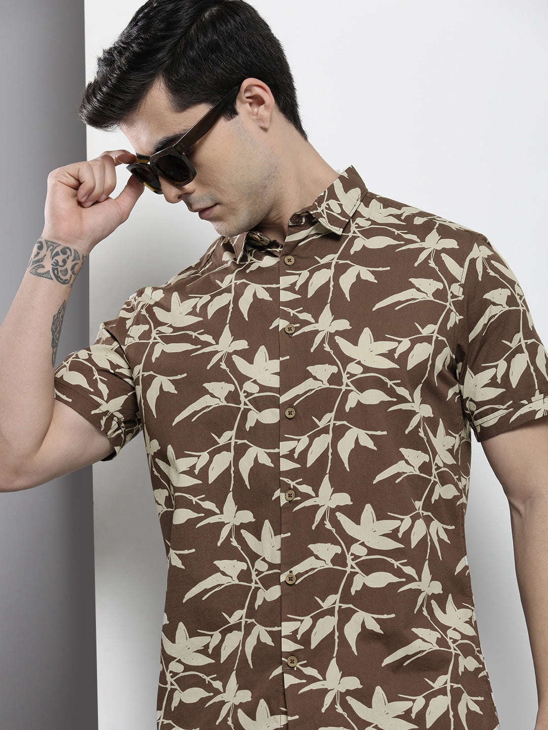 Shop The Indian Garage Co Men Brown Printed Regular Fit Cotton Casual Shirt Online.