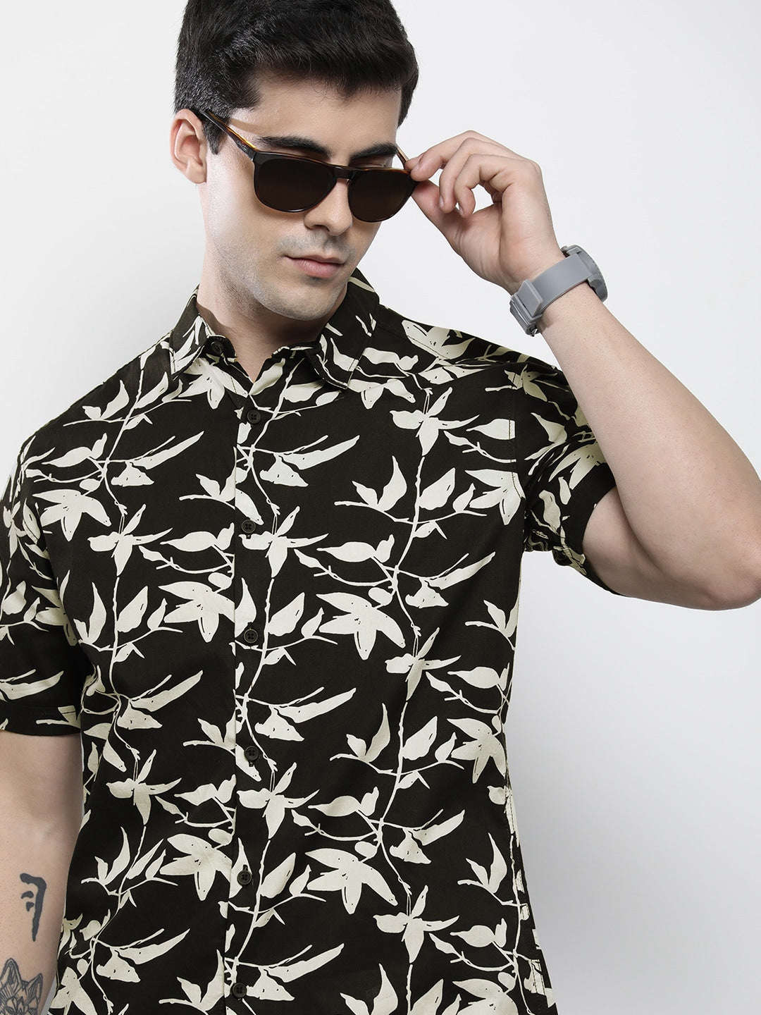 Shop Men Floral Casual Shirt Online.