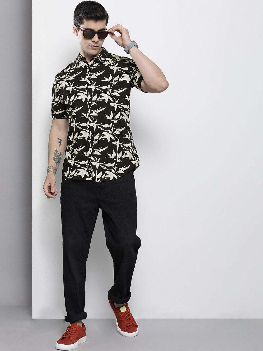 Shop Men Floral Casual Shirt Online.