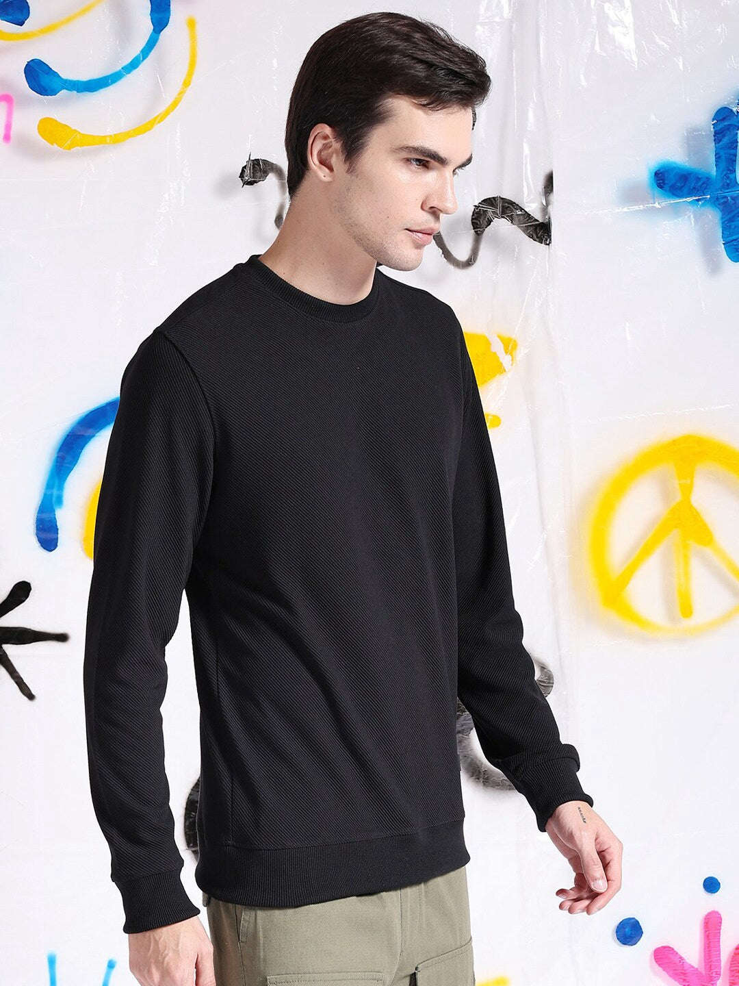 Shop Men's Textured Regular Fit Sweatshirt Online.