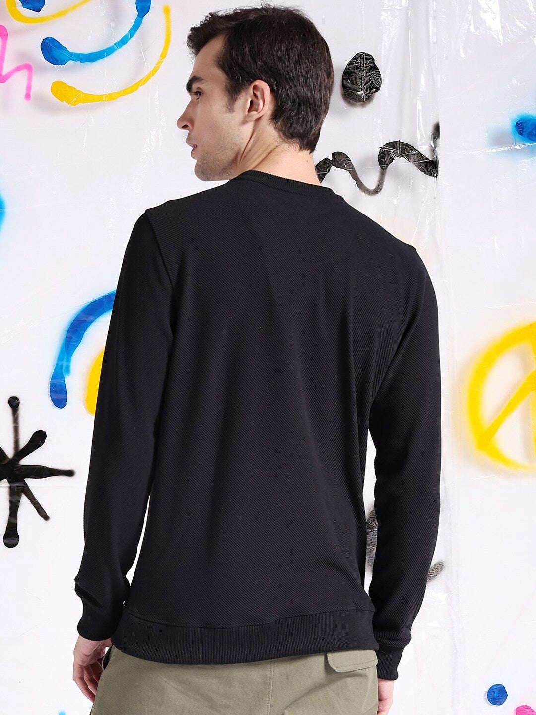 Shop Men's Textured Regular Fit Sweatshirt Online.