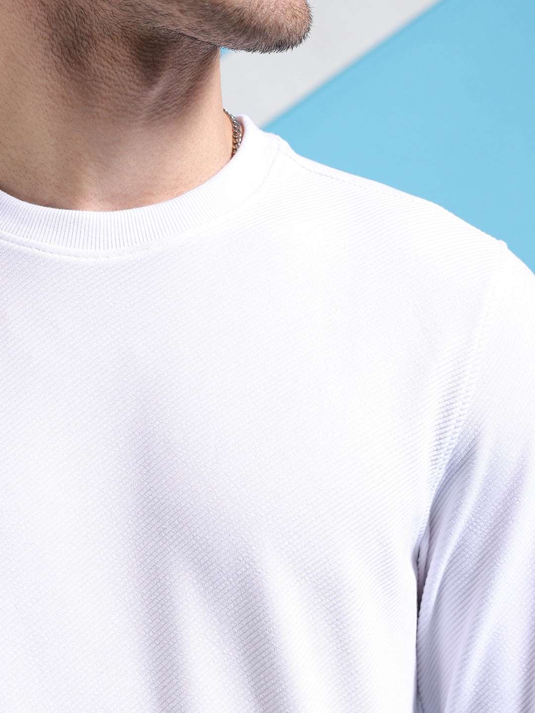 Shop Men's Textured Regular Fit Sweatshirt Online.