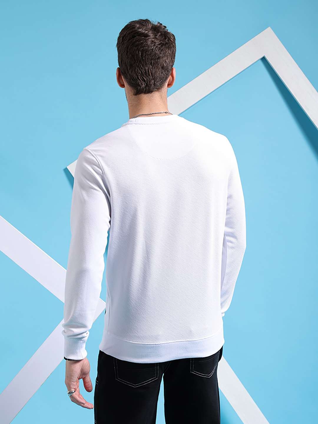 Shop Men's Textured Regular Fit Sweatshirt Online.