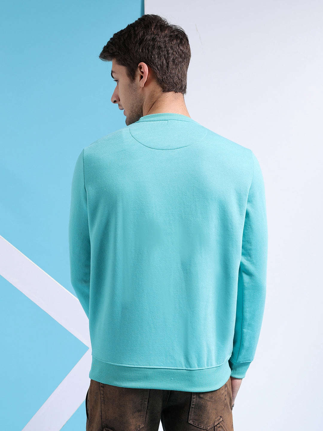 Shop Men's Solid Regular Fit Sweatshirt Online.