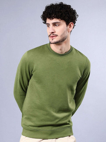 Shop Men's Solid Regular Fit Sweatshirt Online.