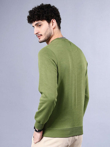Shop Men's Solid Regular Fit Sweatshirt Online.