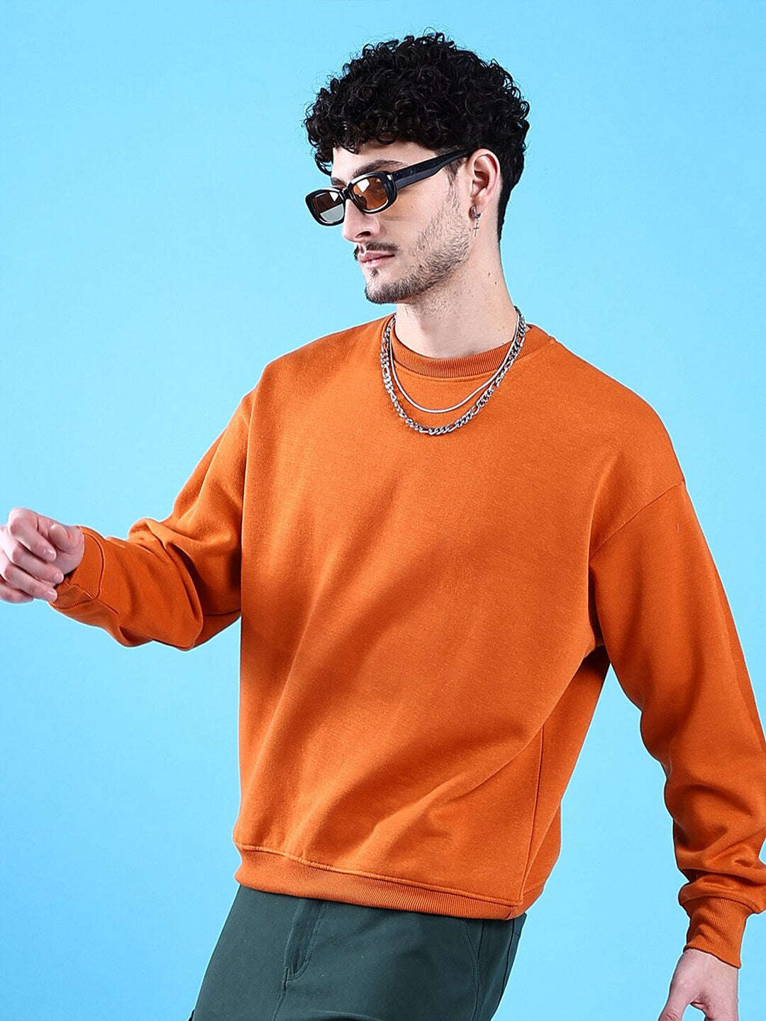 Shop Men's Solid Oversized Sweatshirt Online.