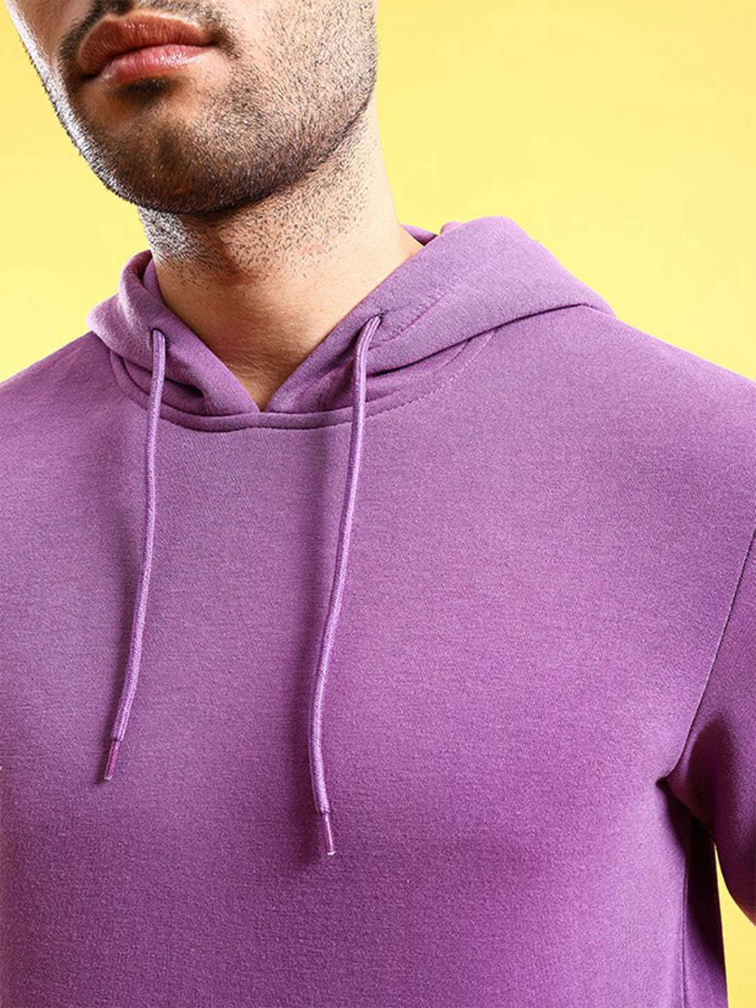 Shop Men's Solid Regular Fit Sweatshirt Online.