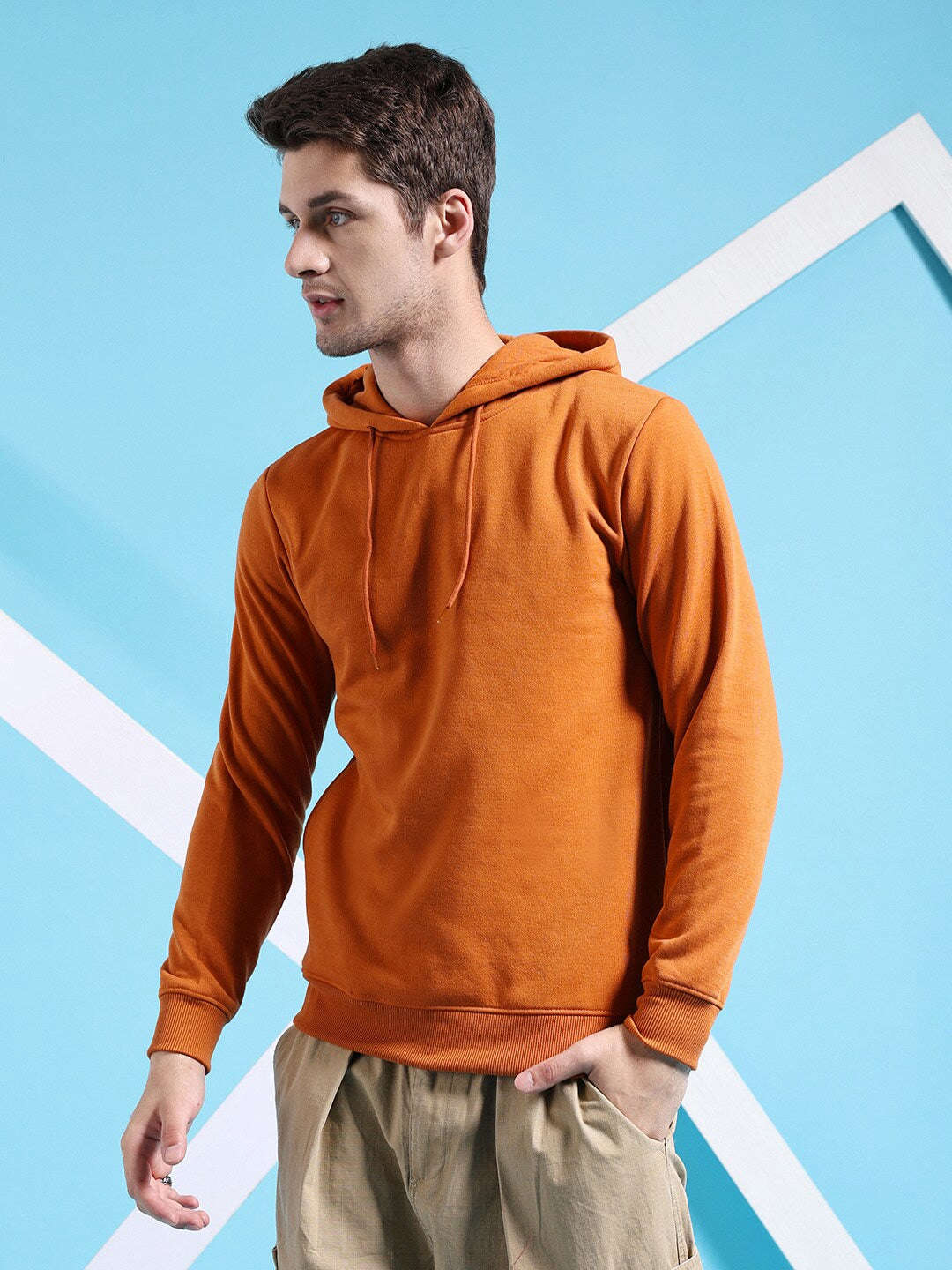 Shop Men's Solid Regular Fit Sweatshirt Online.