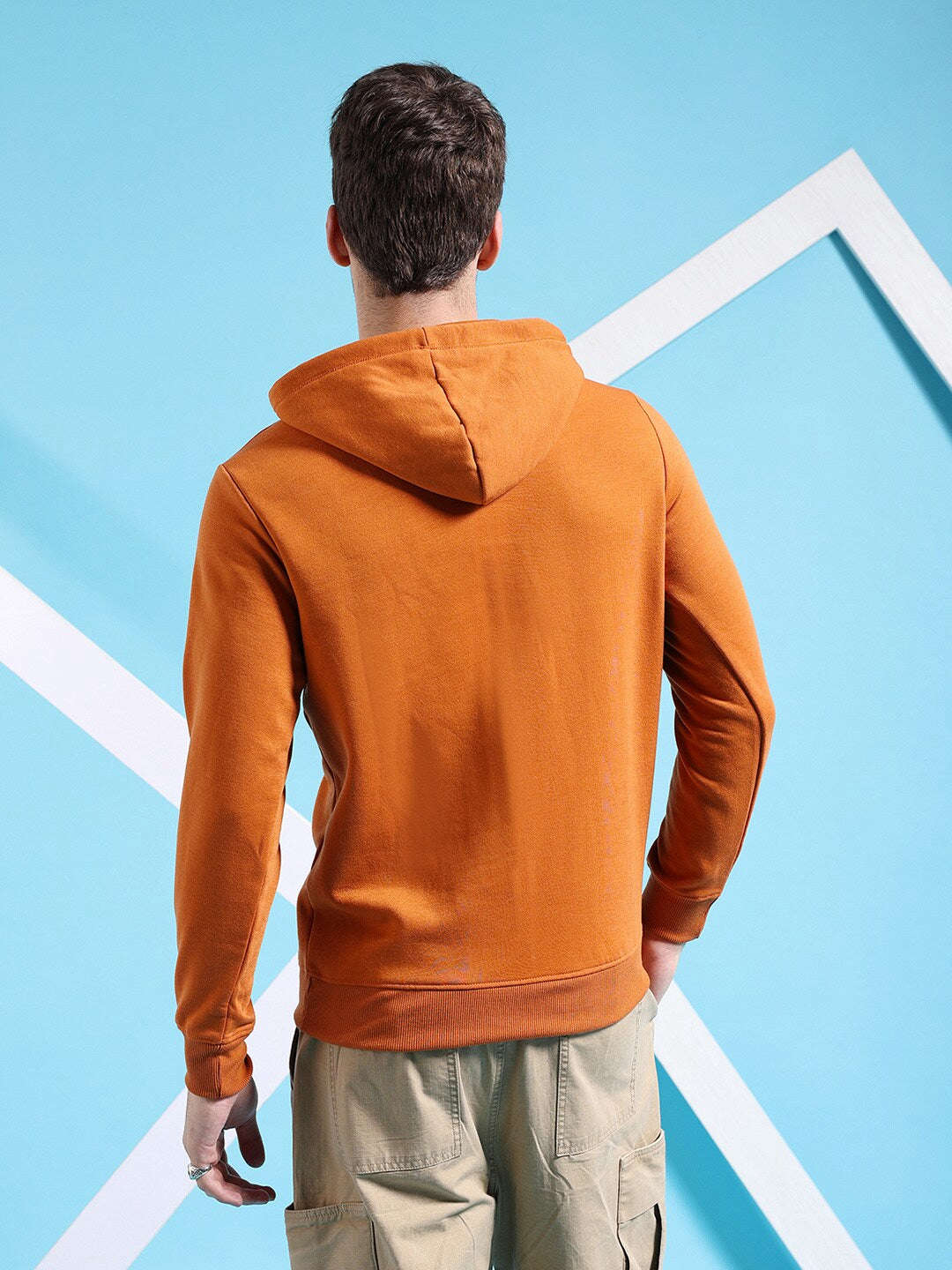 Shop Men's Solid Regular Fit Sweatshirt Online.