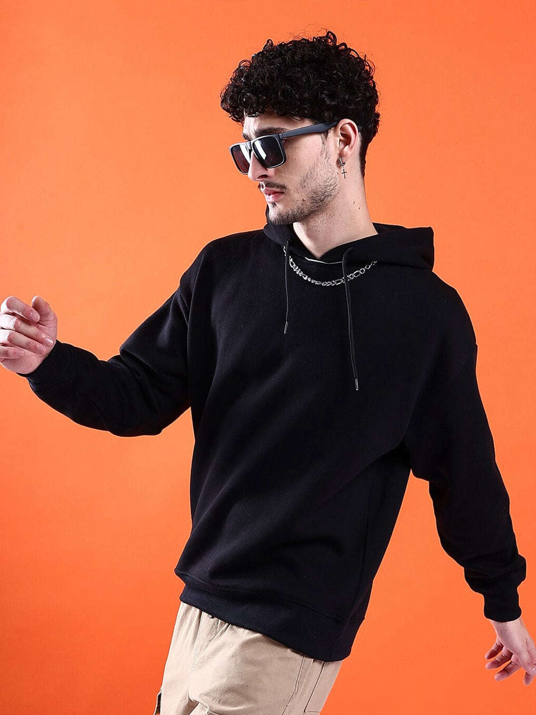 Shop Men's Solid Oversized Sweatshirt Online.