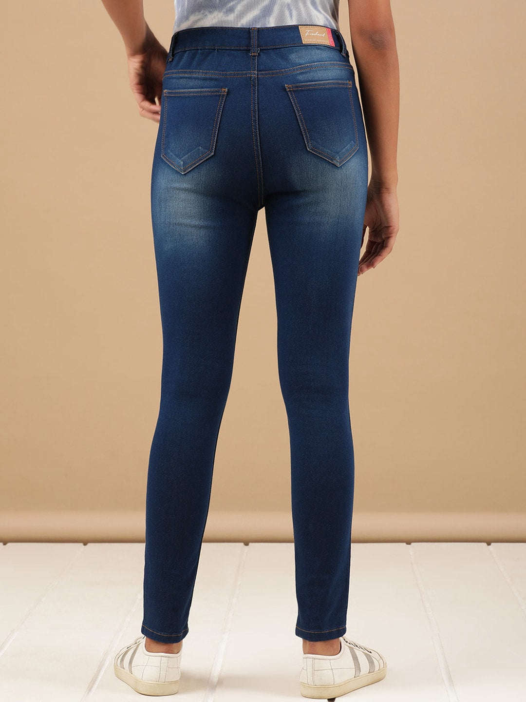 Shop Women Distressed Skinny Fit Denim Jeans Online.