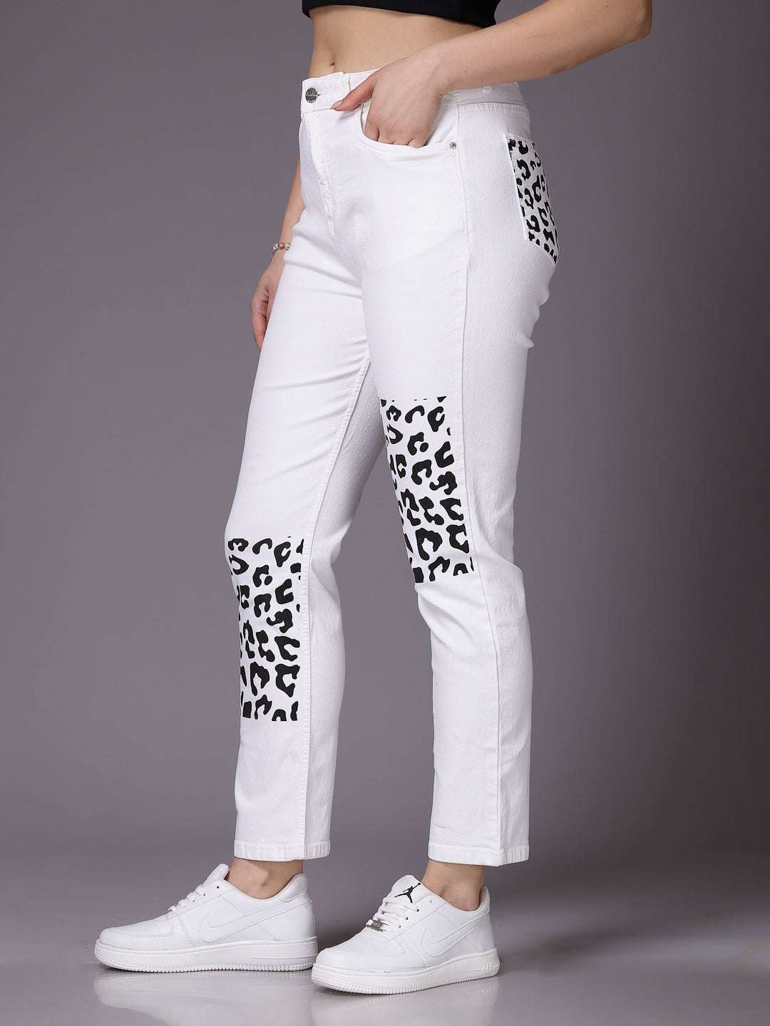 Shop Women Straight Fit Jeans Online.