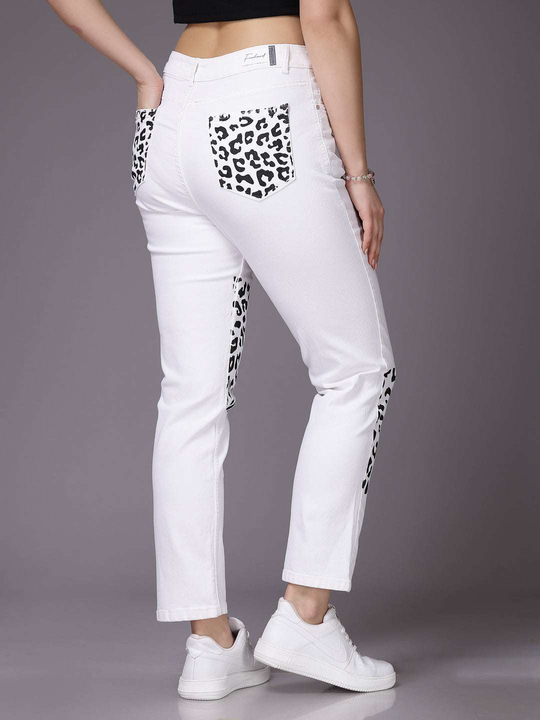 Shop Women Straight Fit Jeans Online.