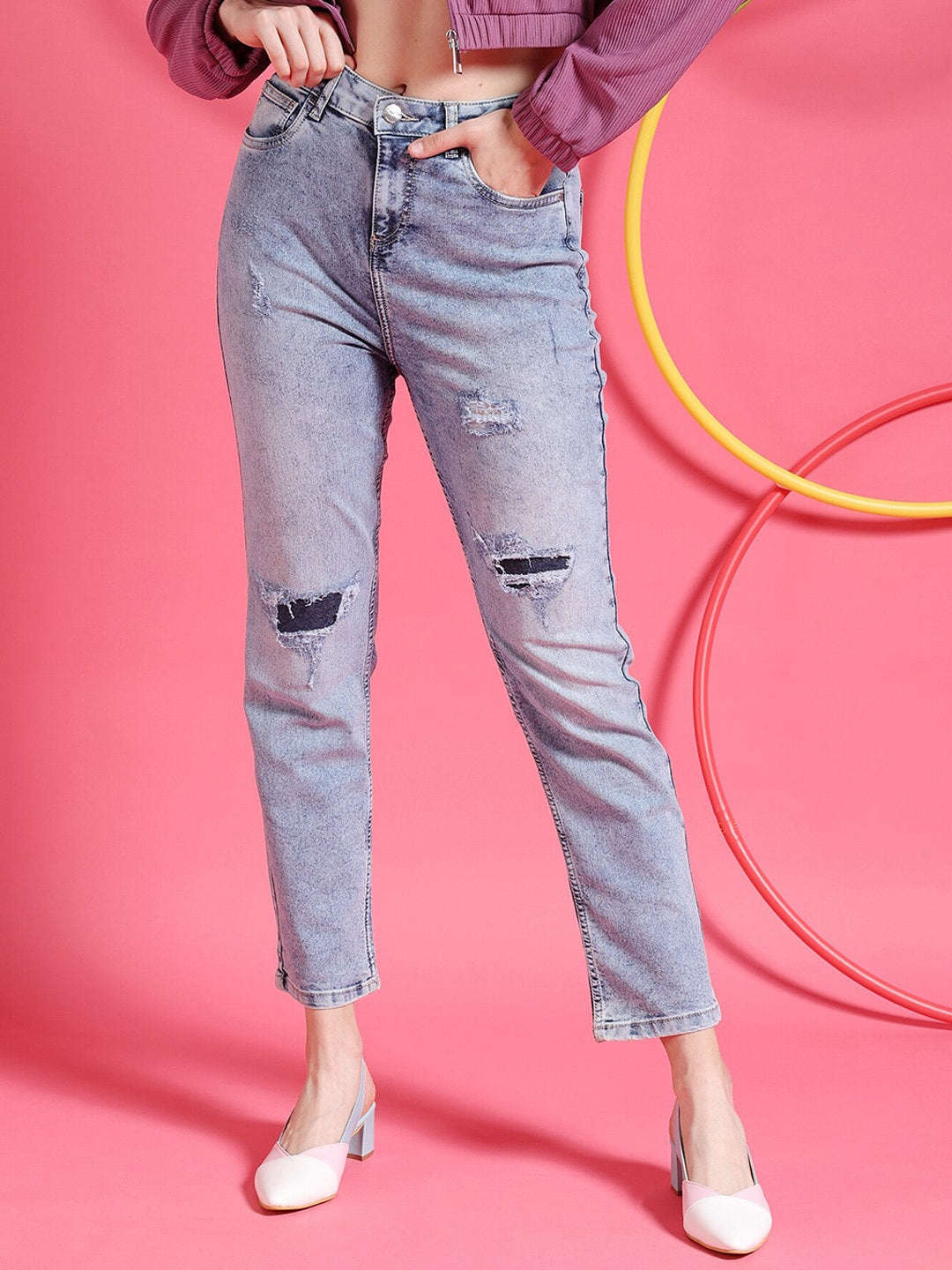 Shop Women Distressed Straight Fit Jeans Online.