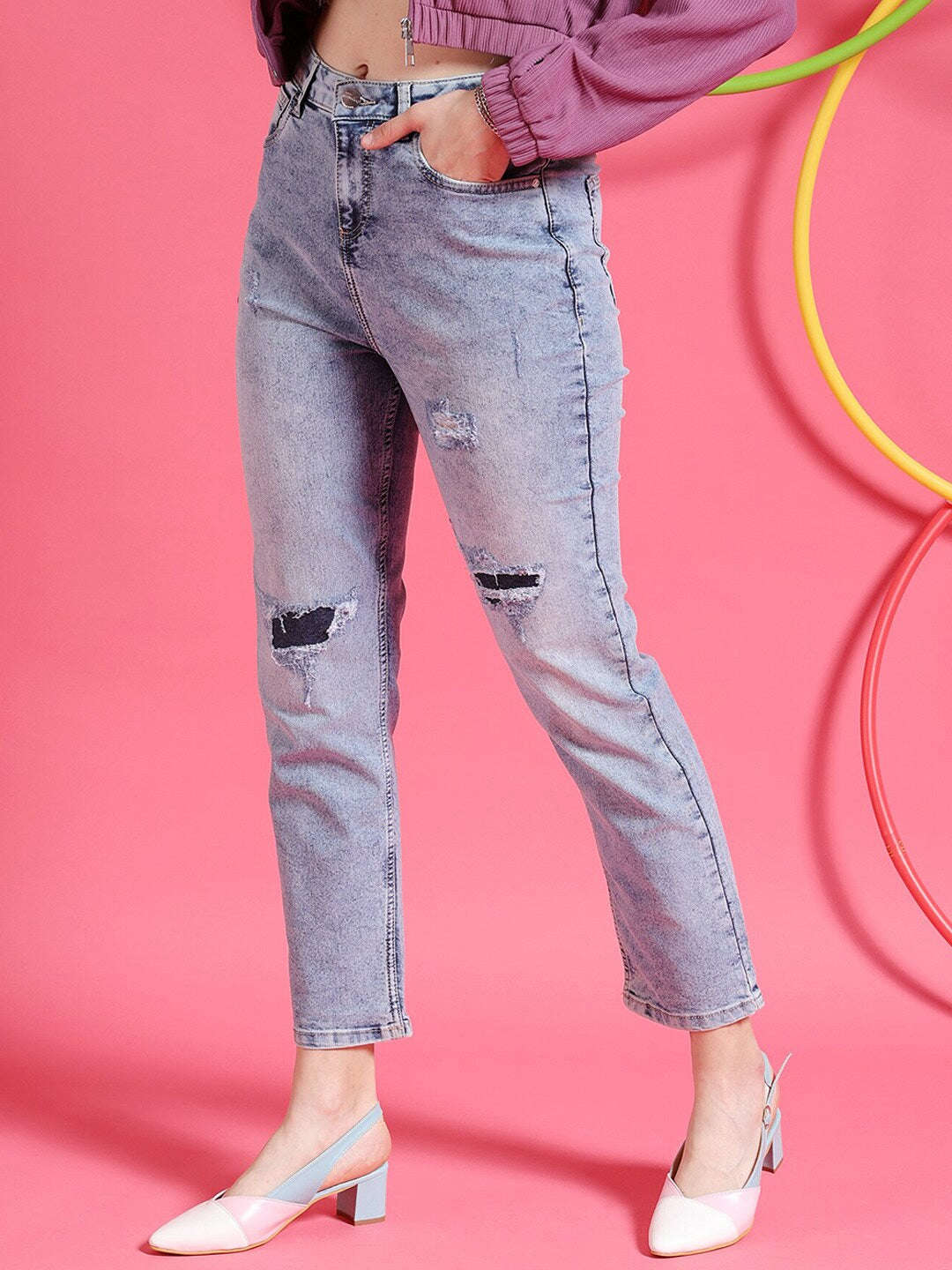 Shop Women Distressed Straight Fit Jeans Online.