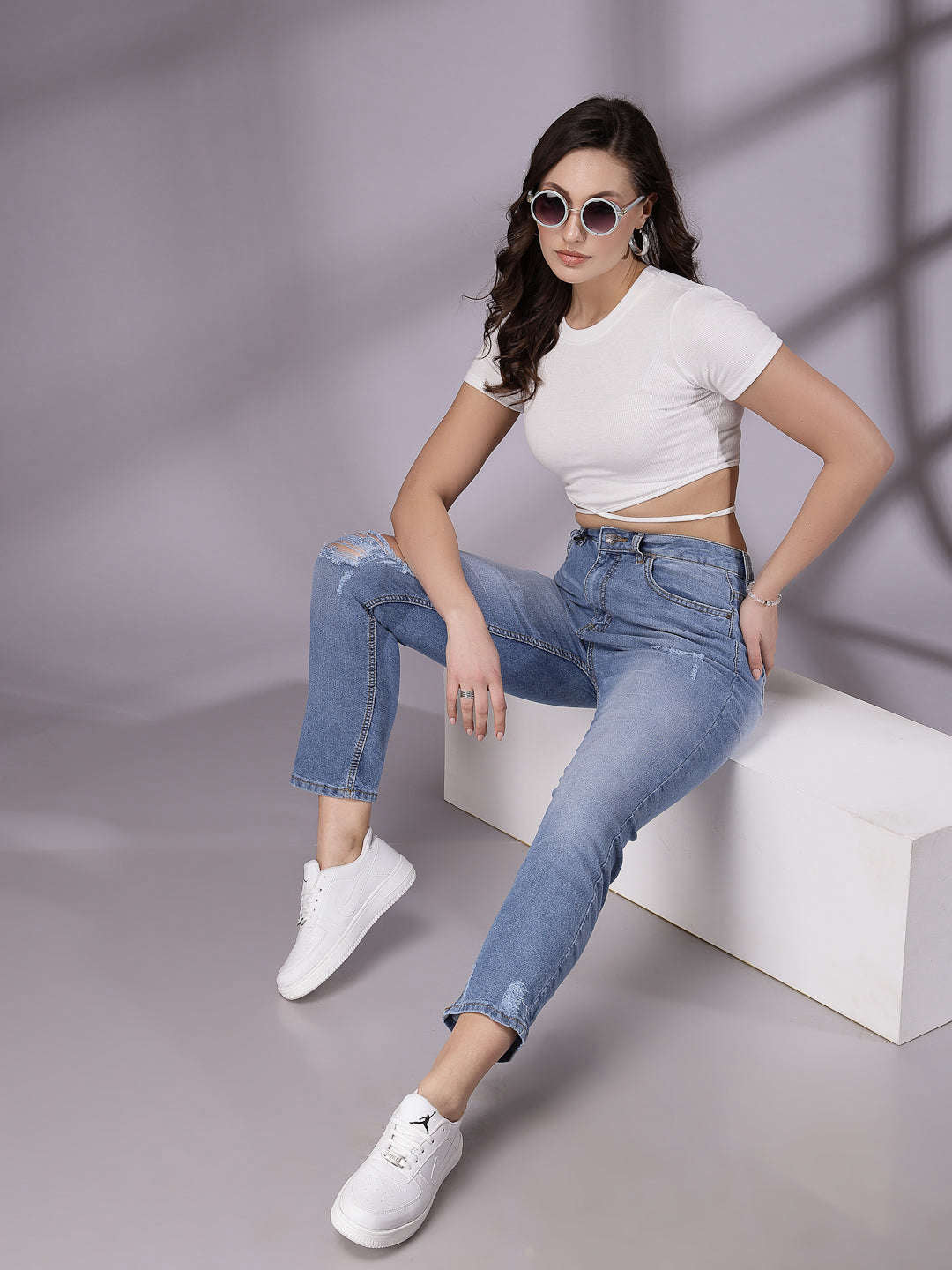 Shop Women Straight Fit Jeans Online.