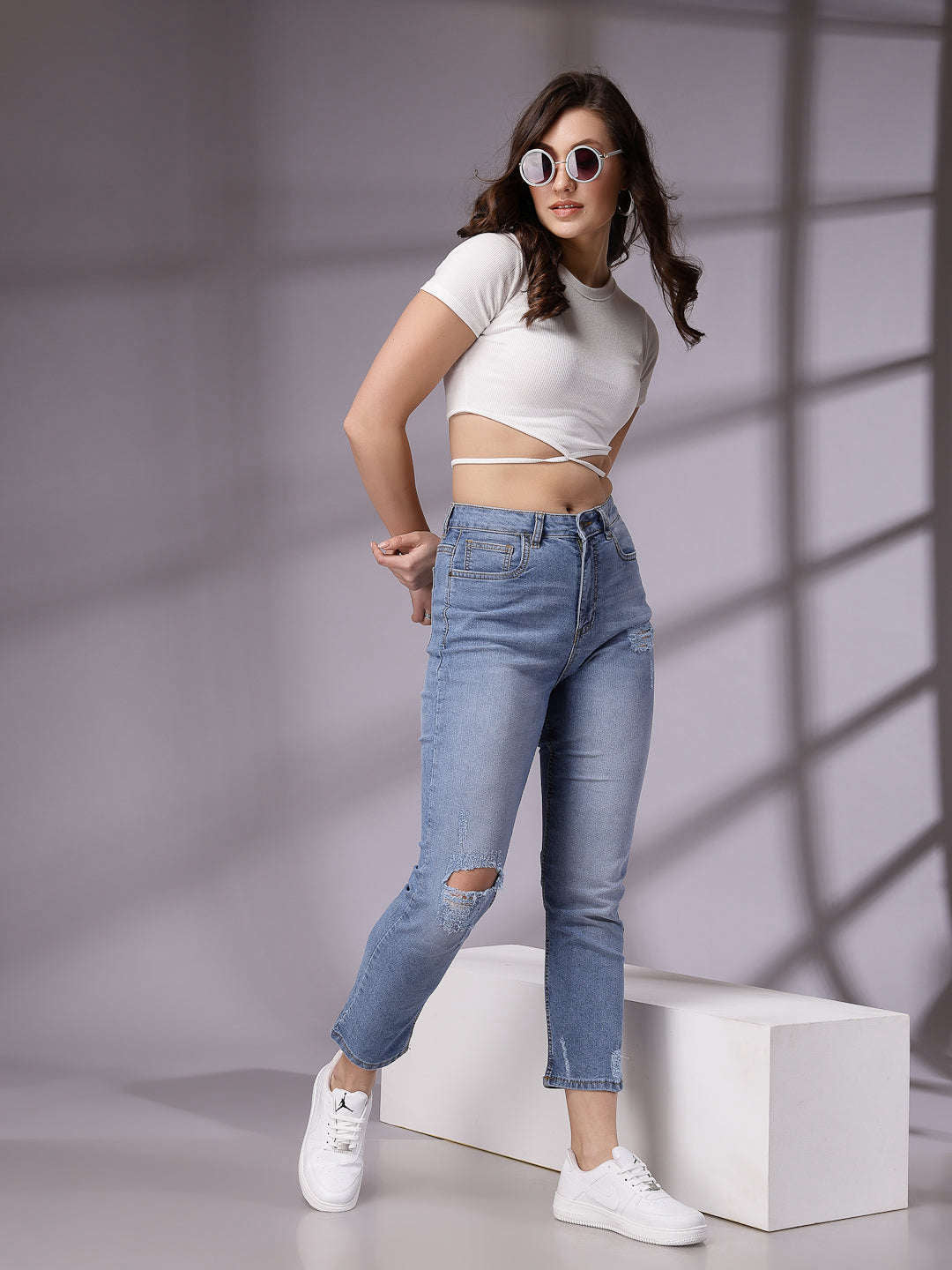 Shop Women Straight Fit Jeans Online.