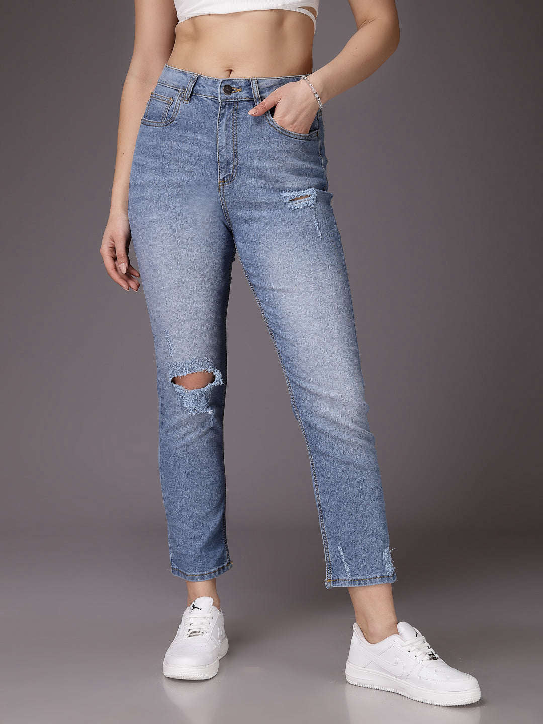 Shop Women Straight Fit Jeans Online.