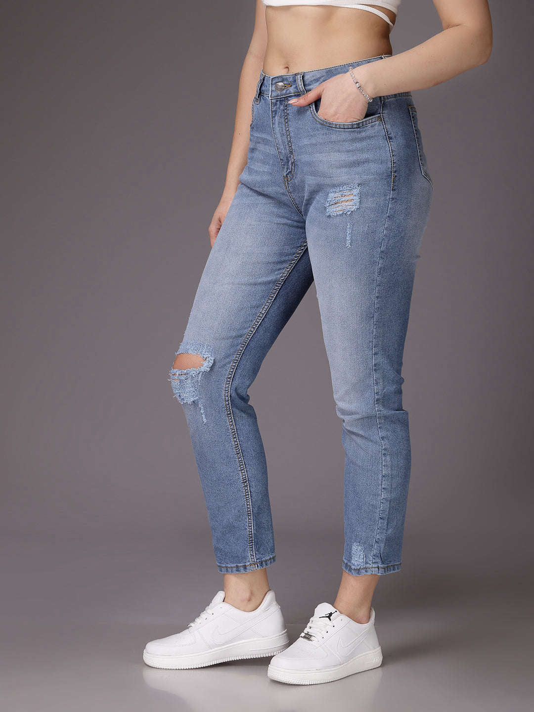 Shop Women Straight Fit Jeans Online.