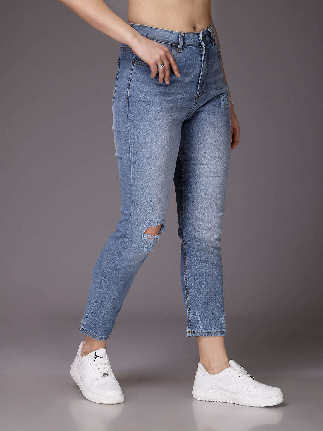 Shop Women Straight Fit Jeans Online.