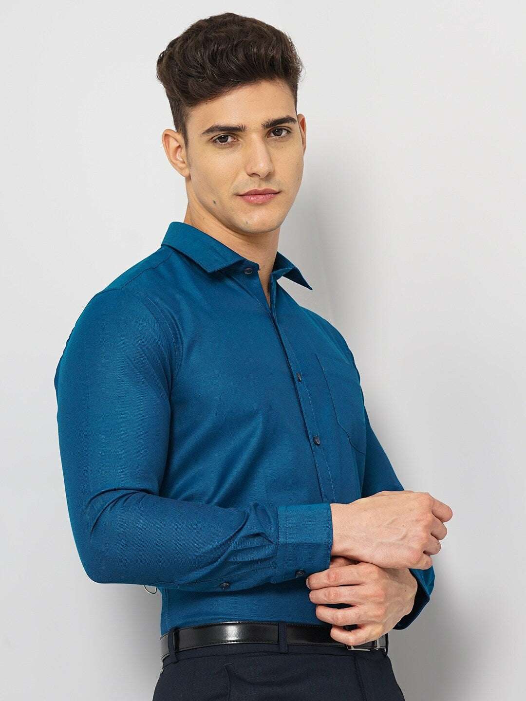 Shop Men Slim Fit Luxe Formal Shirt Online.