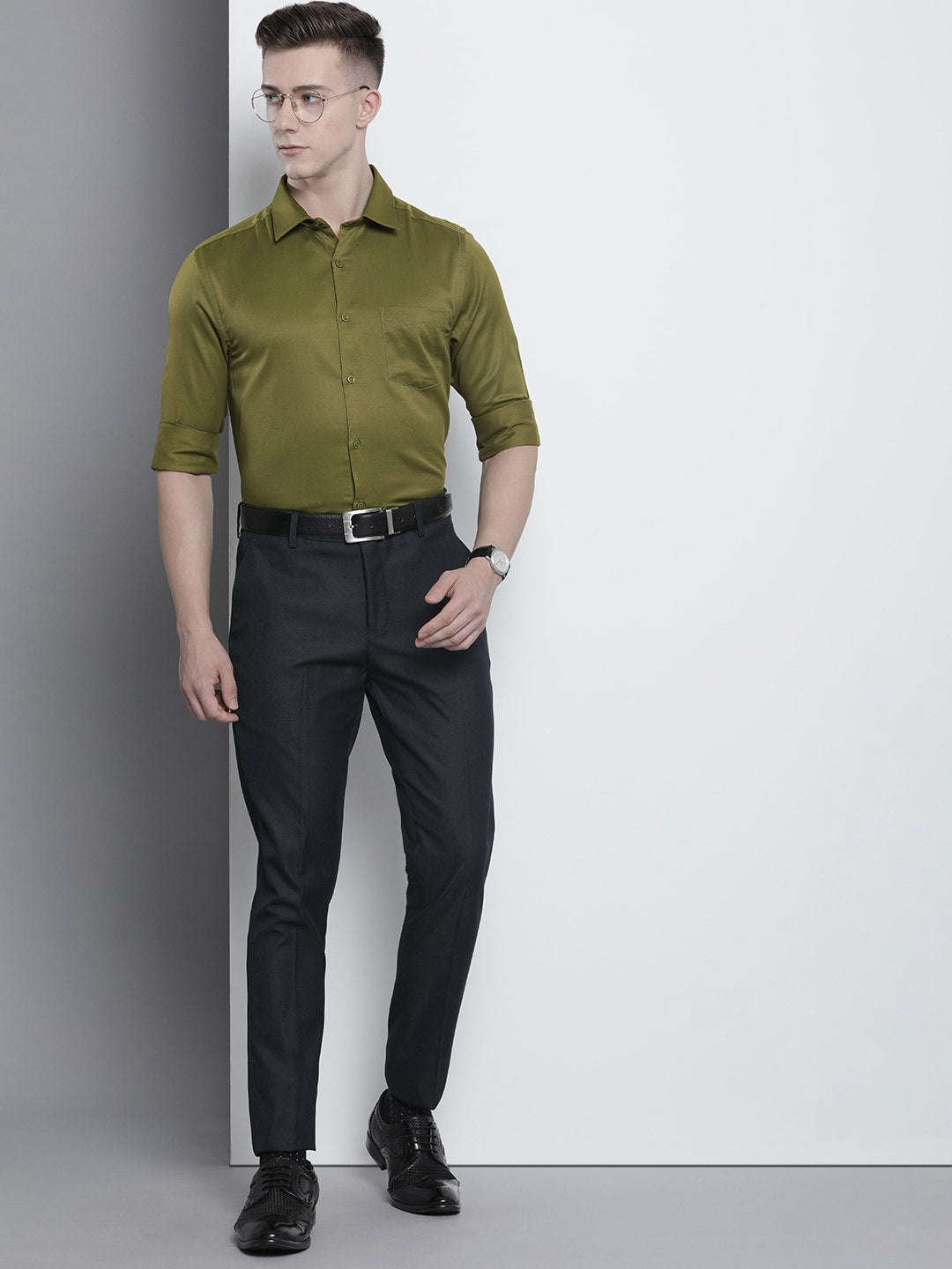 Shop Men Slim Fit Luxe Formal Shirt Online.