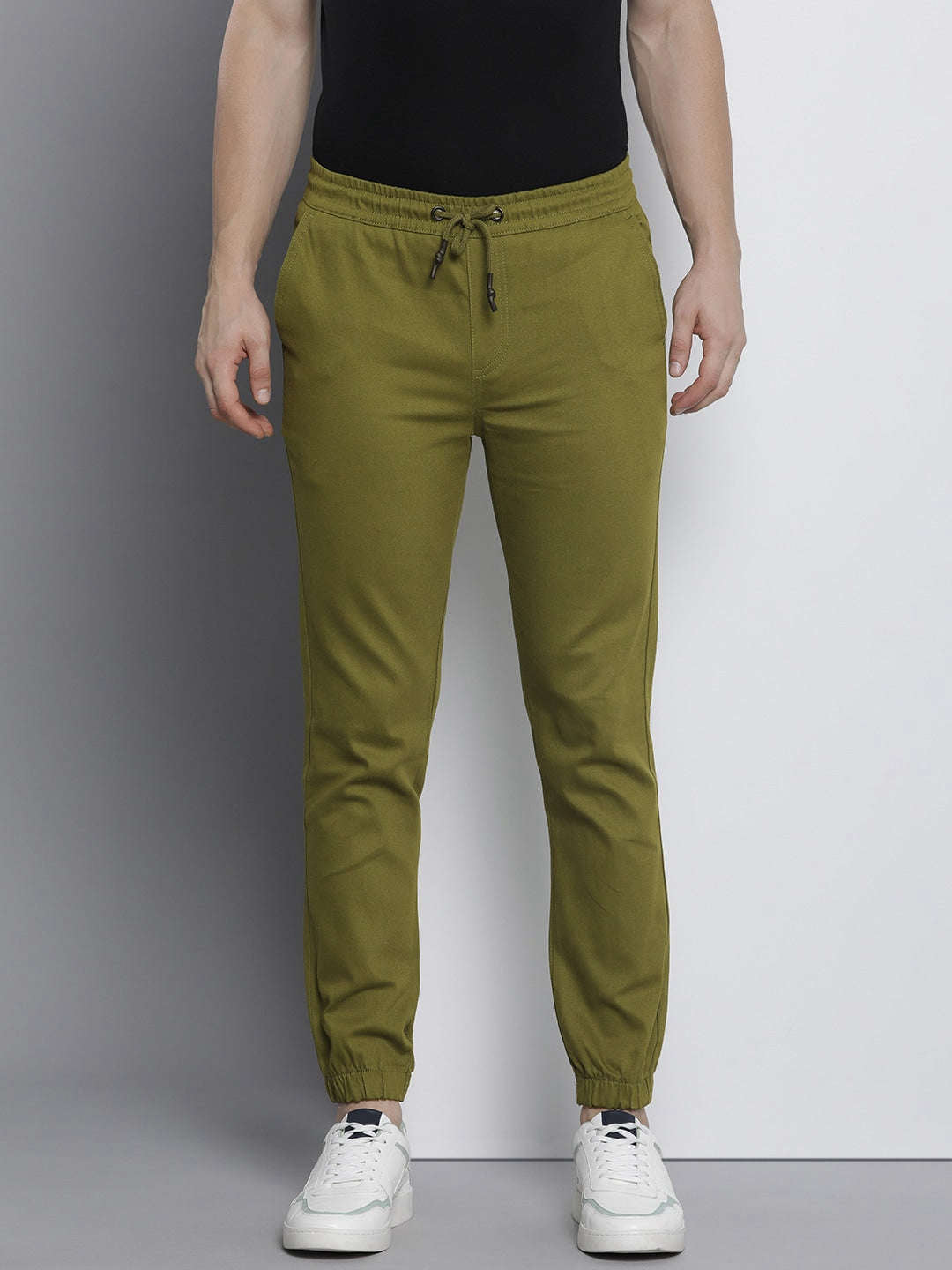 Shop Men Slim Fit Chino Online.