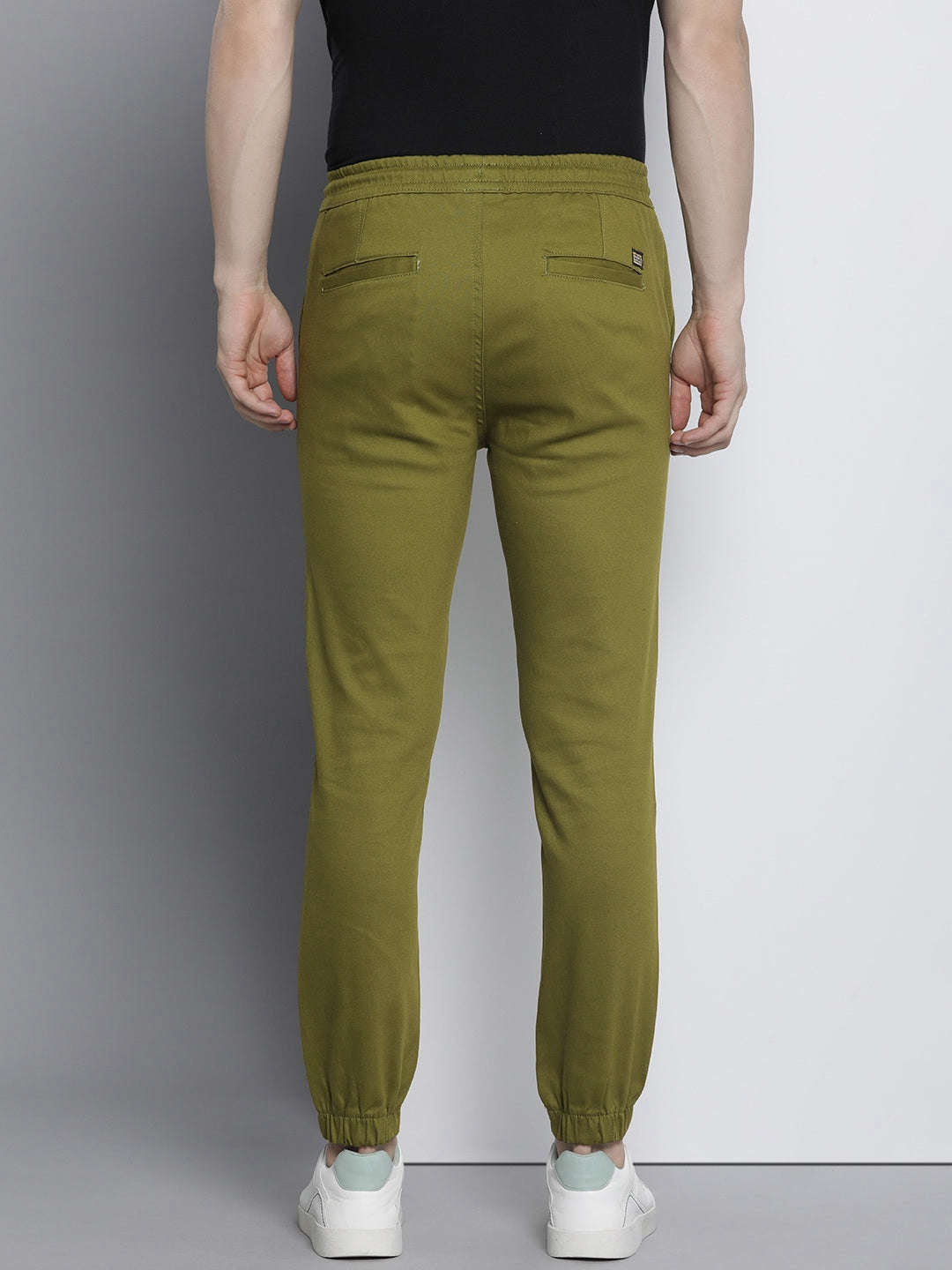 Shop Men Slim Fit Chino Online.