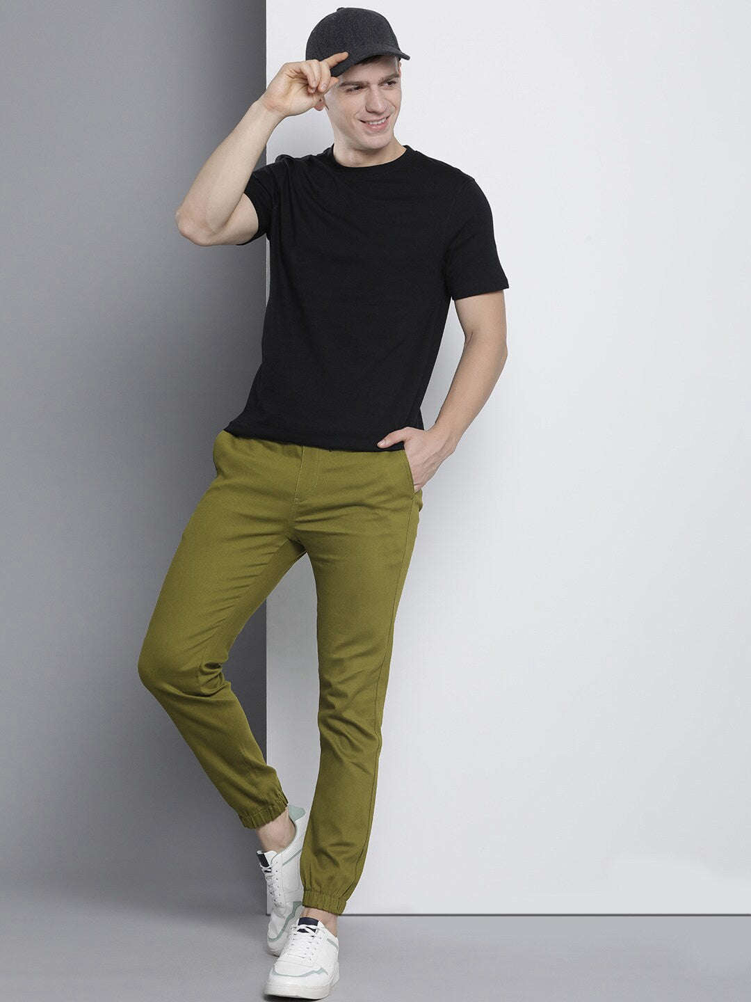 Shop Men Slim Fit Chino Online.