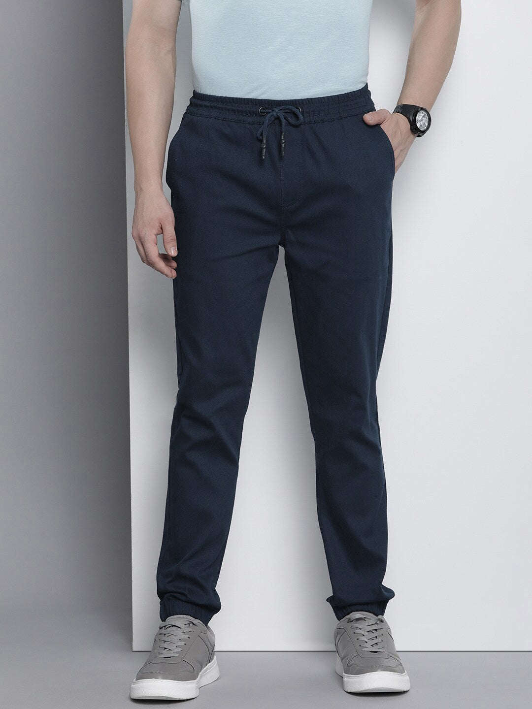 Shop Men Slim Fit Chino Online.