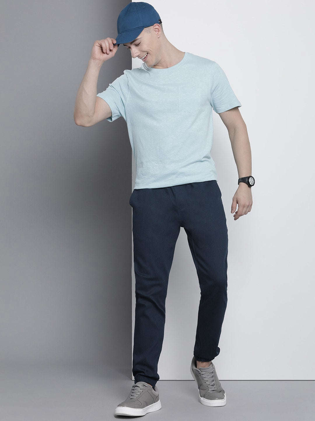 Shop Men Slim Fit Chino Online.