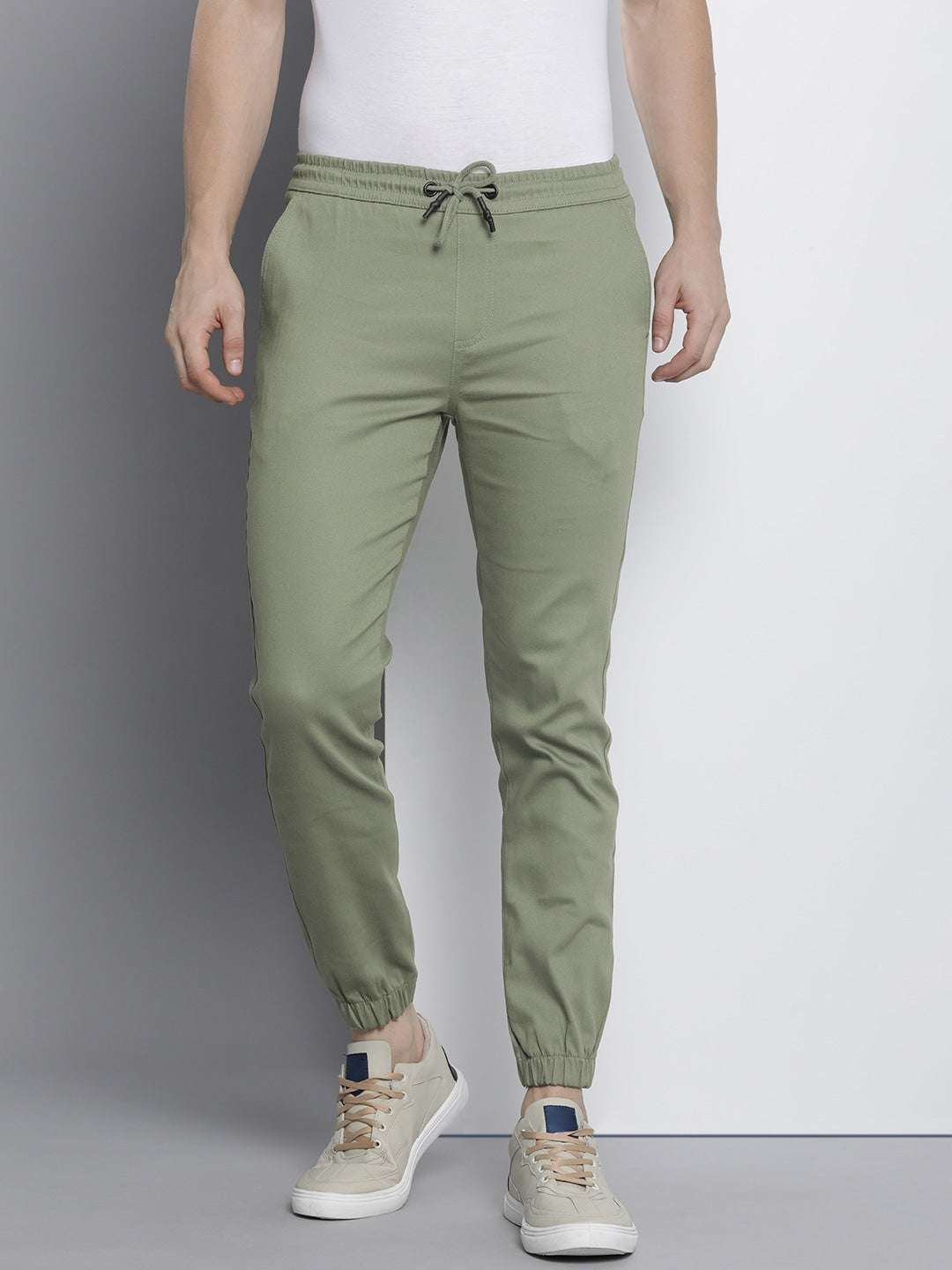 Shop Men Slim Fit Chino Online.