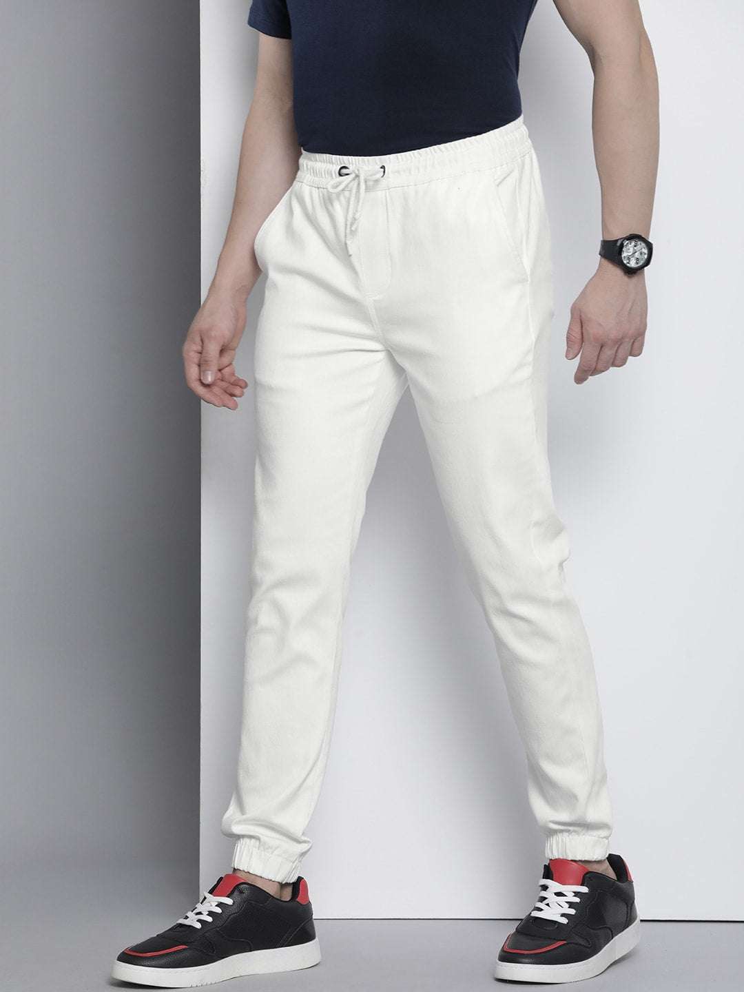 Shop Men Slim Fit Chino Online.