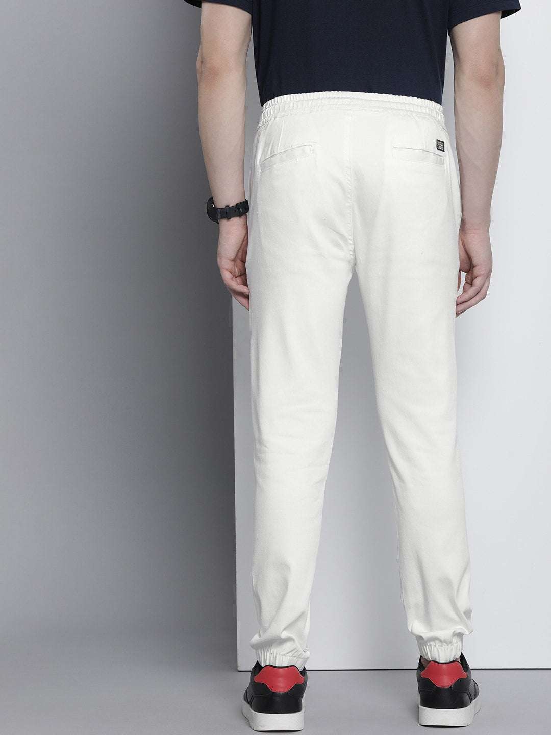 Shop Men Slim Fit Chino Online.