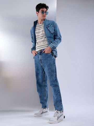 Shop Men Relaxed Fit Jeans Online.