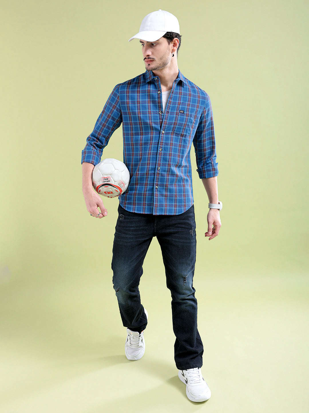 Shop Men Checked Casual Shirt Online.