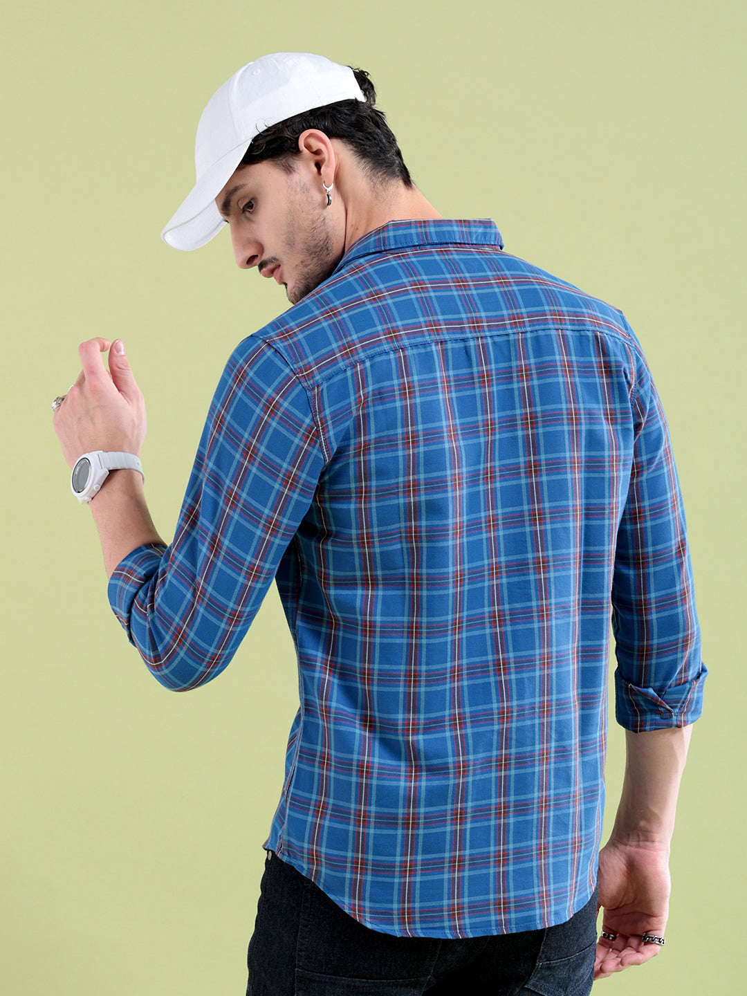 Shop Men Checked Casual Shirt Online.