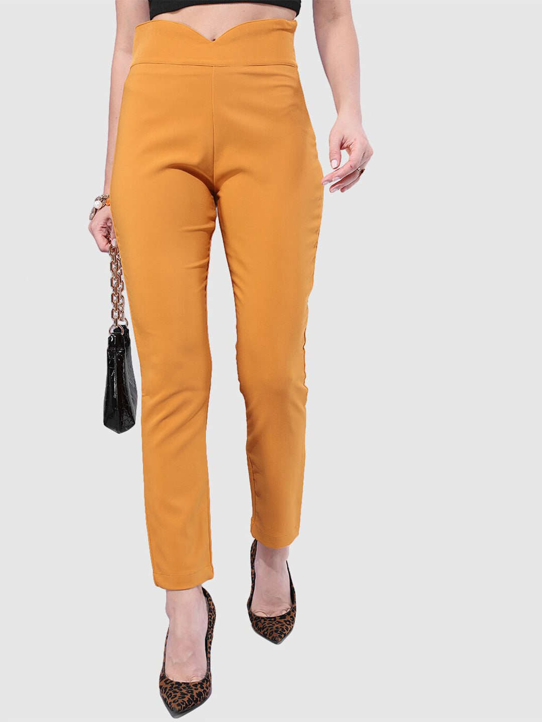 Shop Women Solid Skinny Fit Jegging Online.