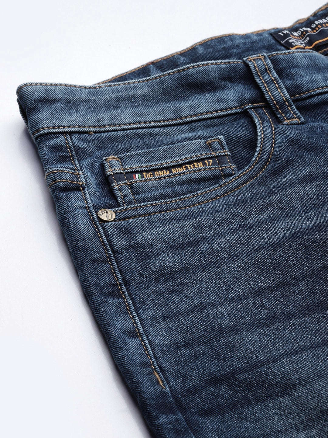 Shop Men Blue Jeans Online.