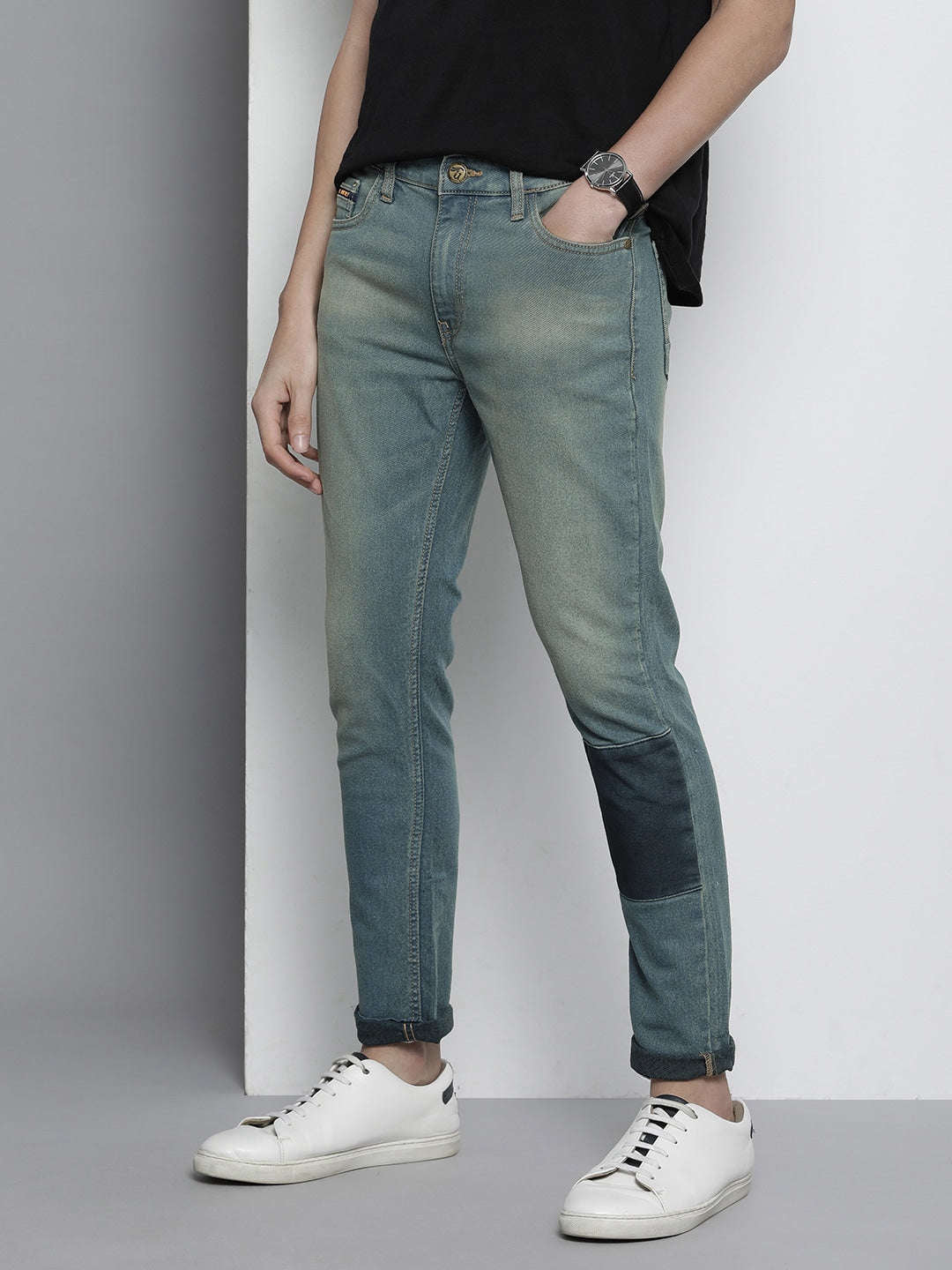 Shop Men Blue Jeans Online.