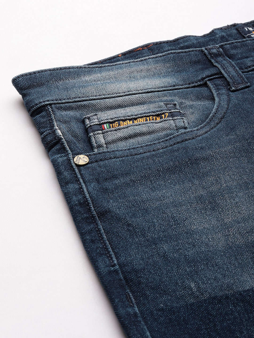 Shop Men Blue Jeans Online.