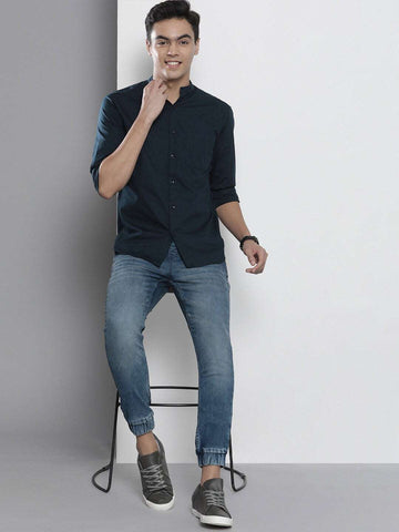 Shop Men Denim Jogger Jeans Online.