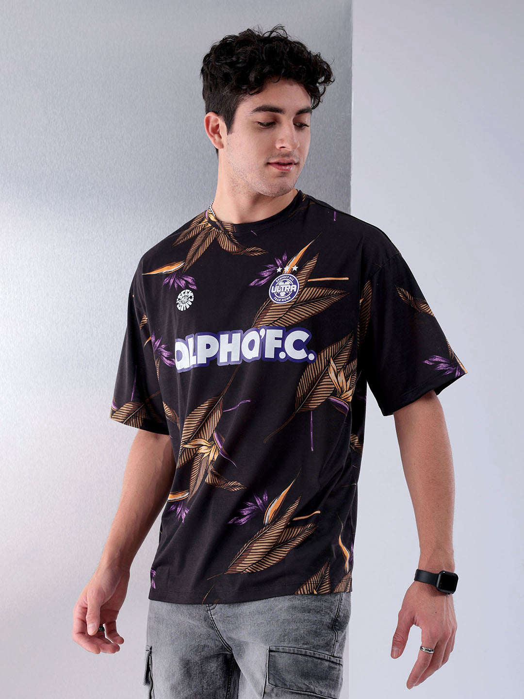 Shop Men Printed Oversized T-shirt Online.