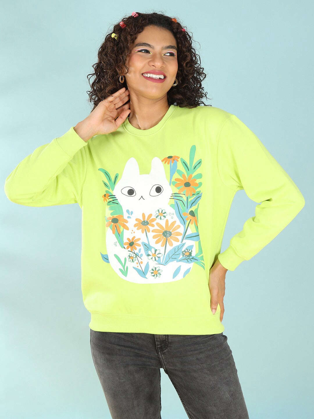 Shop Women's Printed Regular Fit Sweatshirt Online.