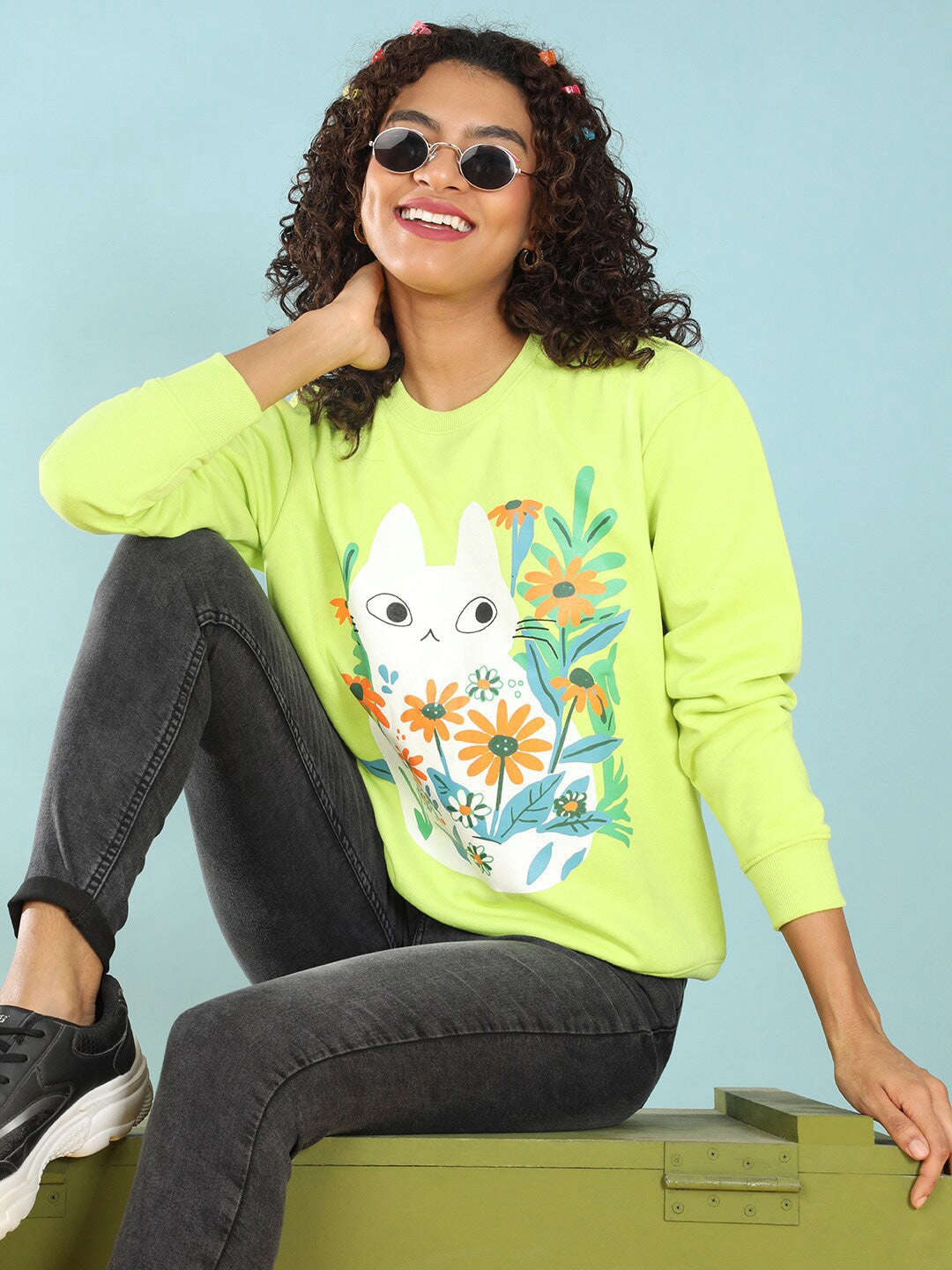 Shop Women's Printed Regular Fit Sweatshirt Online.