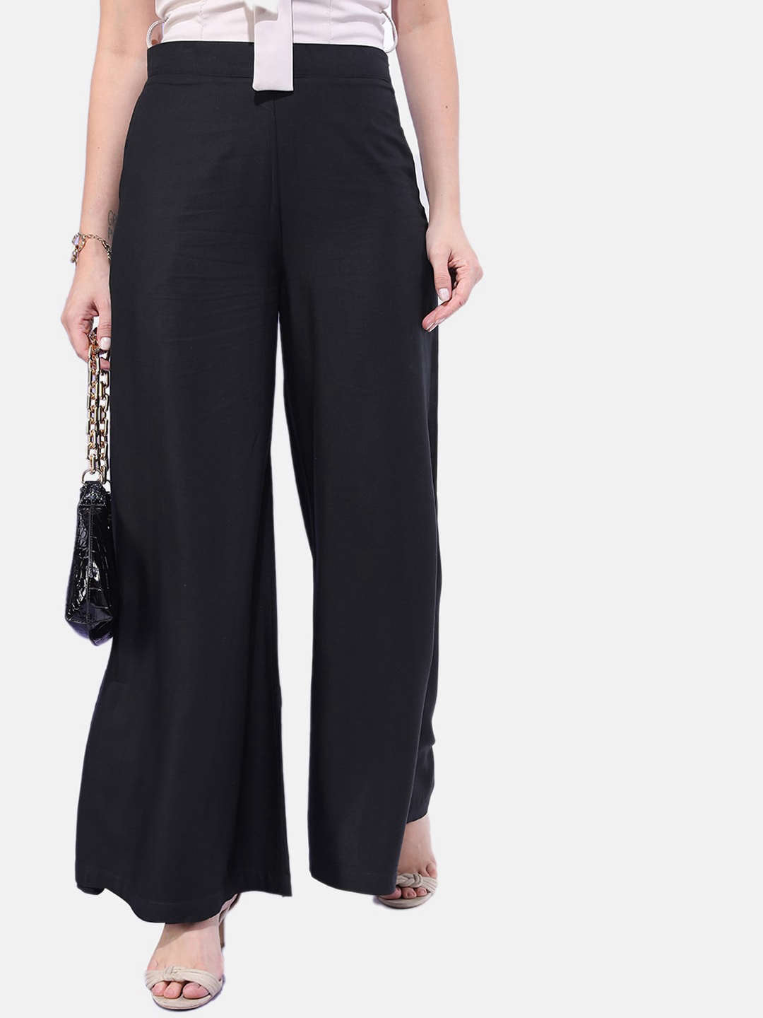 Shop Women Solid Wide Leg Pant Online.