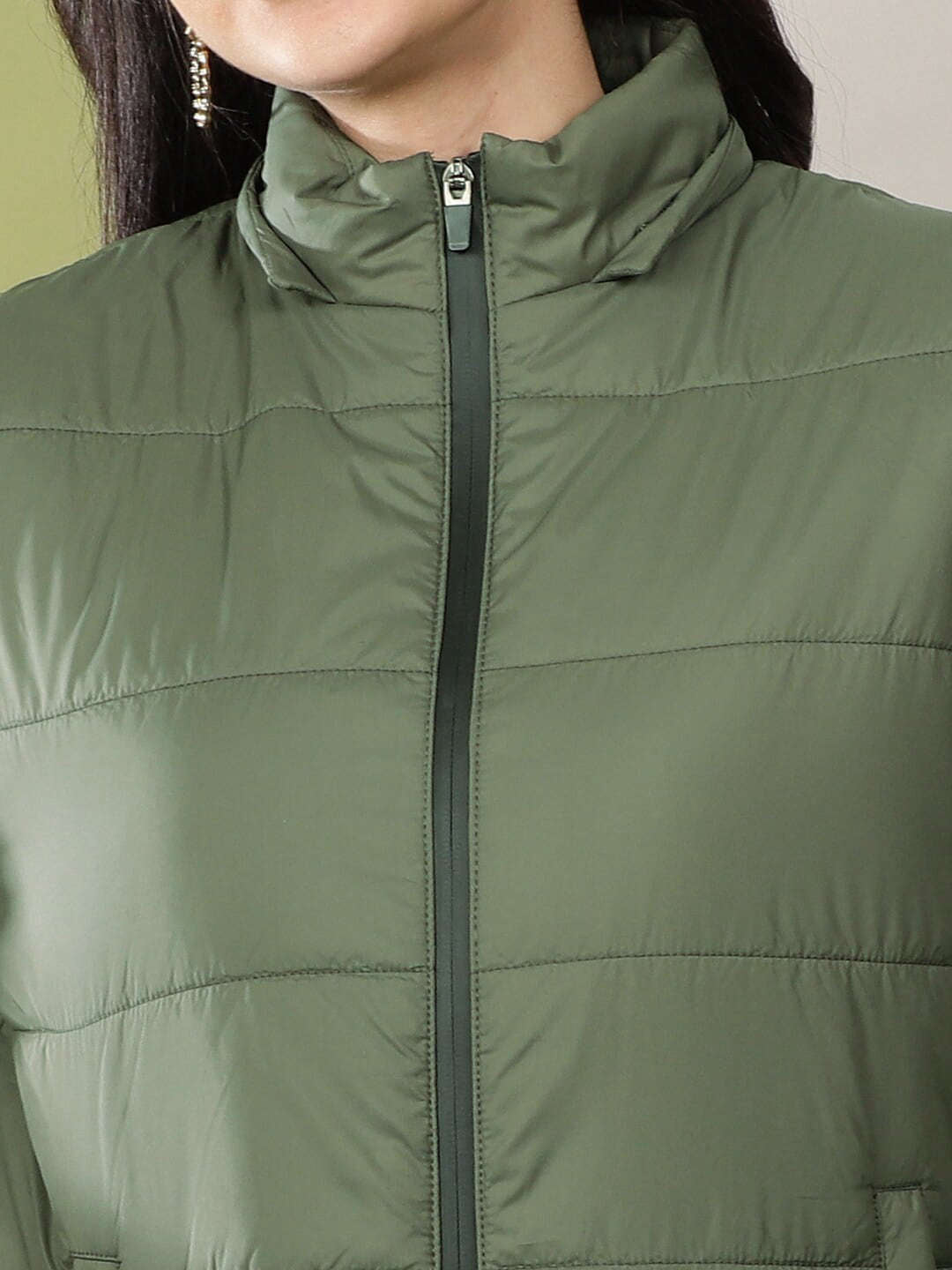 Shop Women Detachable Hood Puffer Jacket Online.